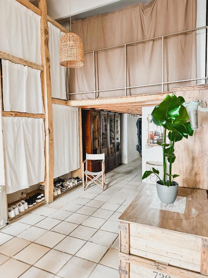 Habitacion Privada, Casa Compartida Con Pareja Private Room, Shared House With A Couple บาร์เซโลนา ภายนอก รูปภาพ