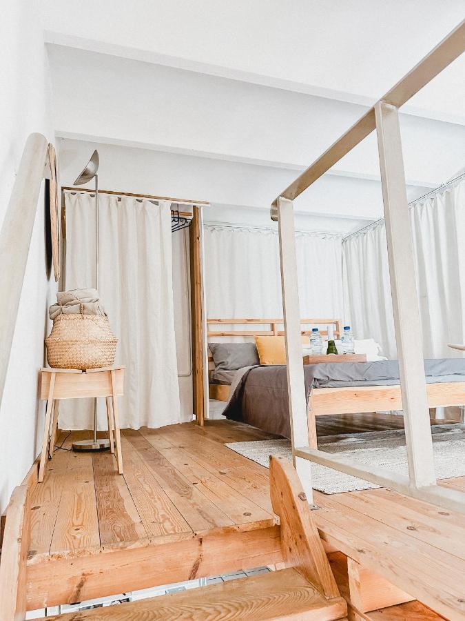 Habitacion Privada, Casa Compartida Con Pareja Private Room, Shared House With A Couple บาร์เซโลนา ภายนอก รูปภาพ